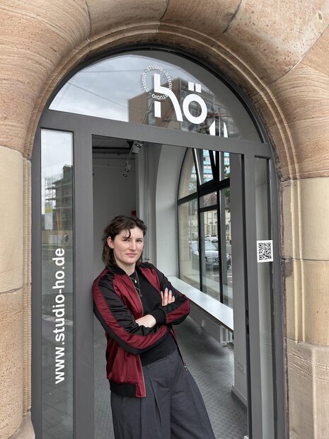 Isabelle Konrad im studio hö