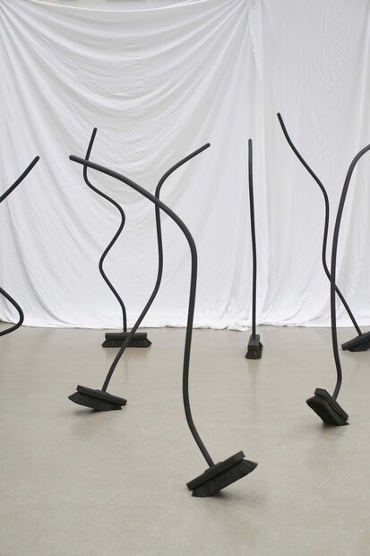 Dancing Brooms, 2019 / Foto Credits: Freia Achenbach