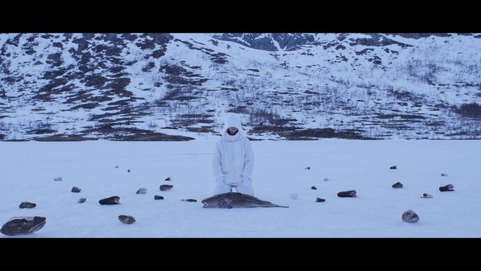 Filmstill aus "17 toner hvitt"