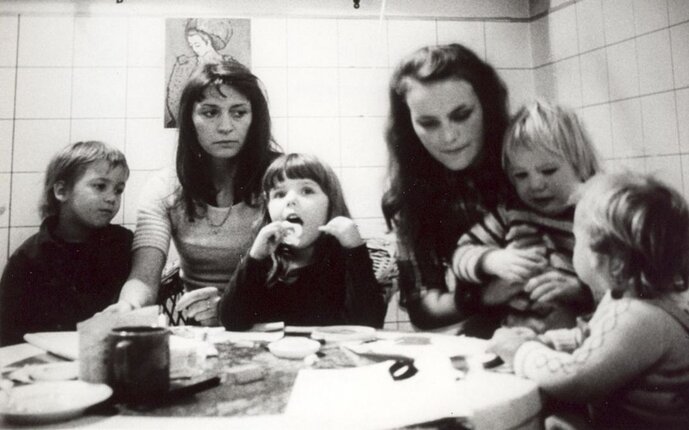 Ausschnitt: Gelegenheitsarbeit einer Sklavin, 1973