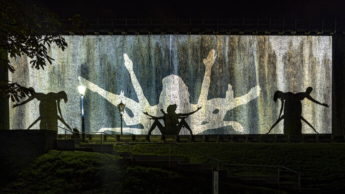 „Circular Transmigration“ von Tanja Meißner, Desirée Kabis, Kira Adams, Anna-Lina Helsen, Christina Vinke und Yifan Hu.