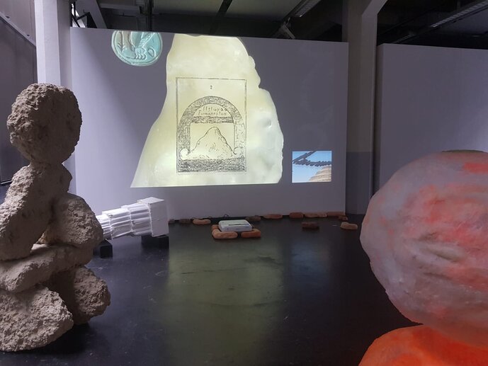 *Futur Ruins - Five Monuments for a human planet* von Jannis Zell