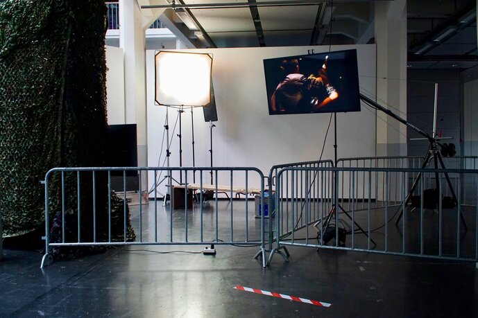 Installation *Das letzte Mittel* von SILK Artist Collective