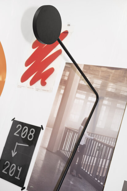 Standleuchte LOT – Design: Hauke Unterburg und Julian Wallis