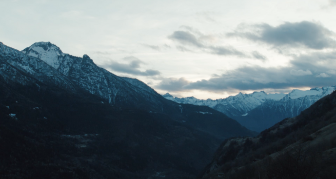 Filmstill aus "Etwas bleibt" von Elenya Bannert, Kamera: Tilmann Rödiger