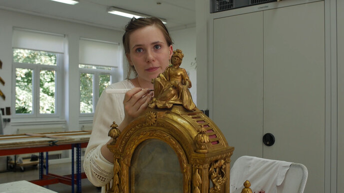 „Restaurierung“, Filmstill