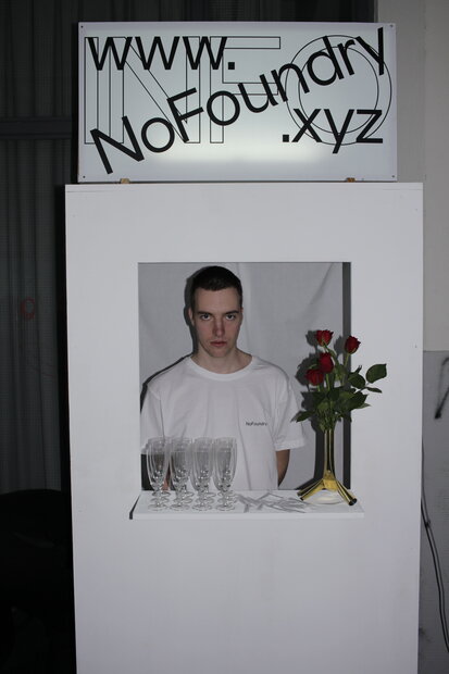 Sektempfang am NoFoundry Stand zum Launch der Website