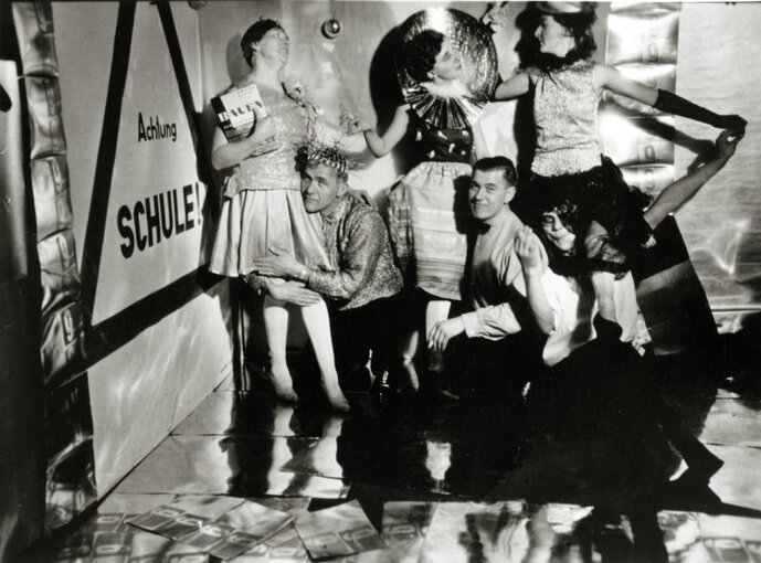 Metallischen Fest / Glocken-Schellen-Klingel-Fest" am Bauhaus Dessau, 1929