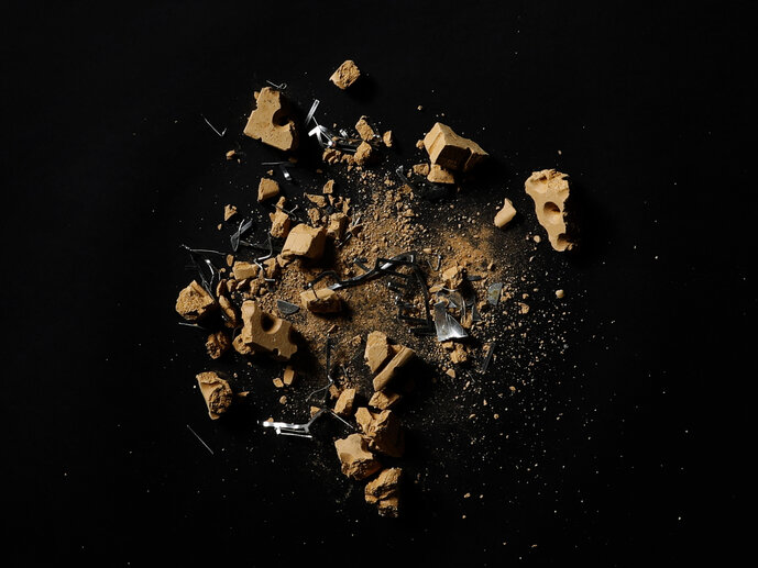 "Brittle Objects" von Simon Diener